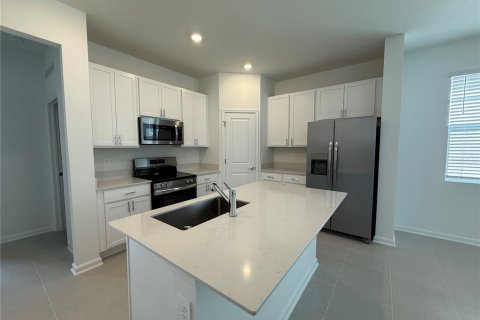 House in DeBary, Florida 4 bedrooms, 187.94 sq.m. № 1910065 - photo 16