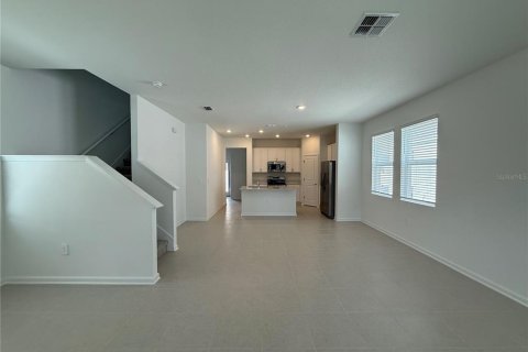 House in DeBary, Florida 4 bedrooms, 187.94 sq.m. № 1910065 - photo 10