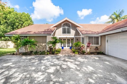 House in Jupiter, Florida 3 bedrooms, 158.03 sq.m. № 2319353 - photo 16