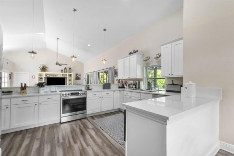 House in Jupiter, Florida 3 bedrooms, 158.03 sq.m. № 2319353 - photo 23