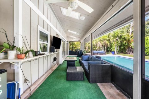House in Jupiter, Florida 3 bedrooms, 158.03 sq.m. № 2319353 - photo 26