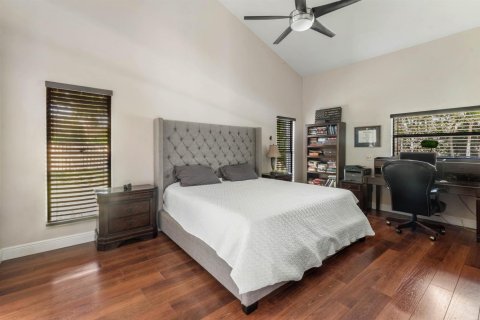 House in Jupiter, Florida 3 bedrooms, 158.03 sq.m. № 2319353 - photo 9