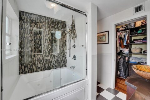 Condominio en venta en Fort Lauderdale, Florida, 2 dormitorios, 113.15 m2 № 2047353 - foto 22