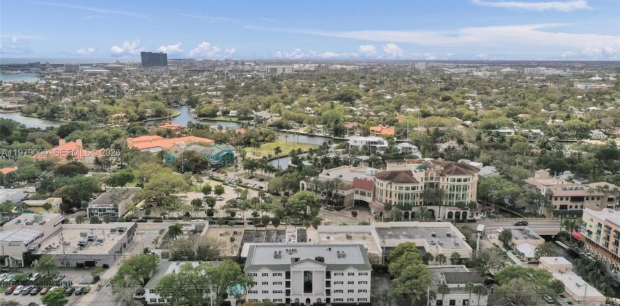 Condominio en Fort Lauderdale, Florida, 2 dormitorios  № 2047353
