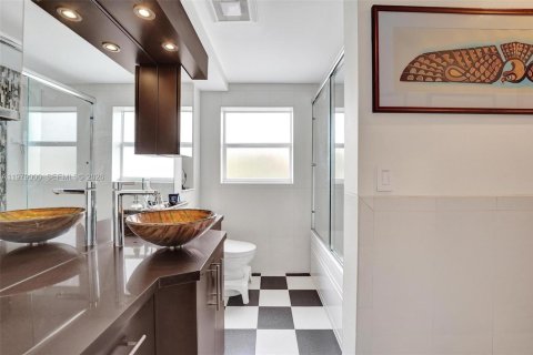 Condominio en venta en Fort Lauderdale, Florida, 2 dormitorios, 113.15 m2 № 2047353 - foto 21