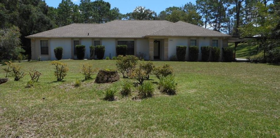 House in Ocala, Florida 3 bedrooms, 191.56 sq.m. № 1851417