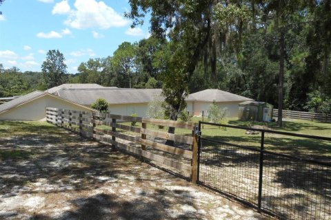 House in Ocala, Florida 3 bedrooms, 191.56 sq.m. № 1851417 - photo 6