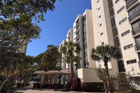 Condominio en Sunny Isles Beach, Florida, 1 dormitorio  № 2077478