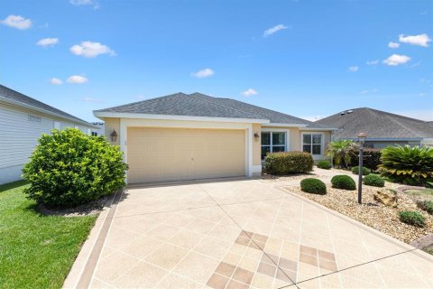 Villa ou maison à vendre à The Villages, Floride: 3 chambres, 148.27 m2 № 2150230 - photo 2