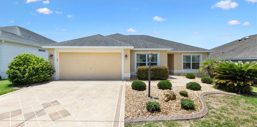 Villa ou maison à The Villages, Floride 3 chambres, 148.27 m2 № 2150230