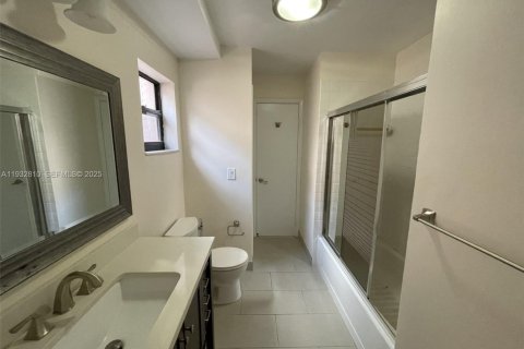 Снять в аренду виллу или дом в Уэстон, Флорида 3 спальни, 129.41м2, № 1991665 - фото 26