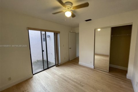 Снять в аренду виллу или дом в Уэстон, Флорида 3 спальни, 129.41м2, № 1991665 - фото 28