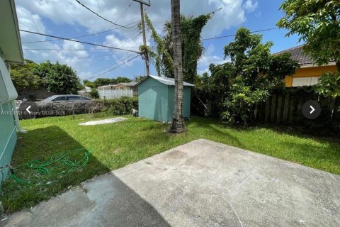 Купить виллу или дом в Форт-Лодердейл, Флорида 2 спальни, 89.93м2, № 1975337 - фото 3