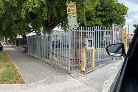Condo in Hialeah, Florida, 2 bedrooms  № 1933456 - photo 19
