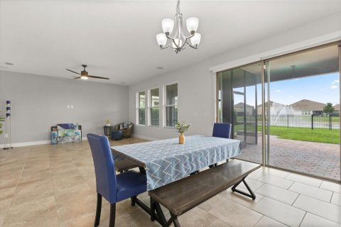 Villa ou maison à vendre à Winter Garden, Floride: 5 chambres, 263.84 m2 № 2294899 - photo 7