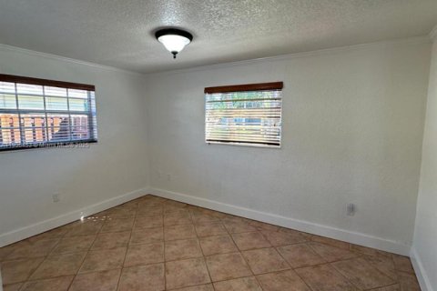 Villa ou maison à louer à Miami Gardens, Floride: 4 chambres, 139.07 m2 № 1957175 - photo 13