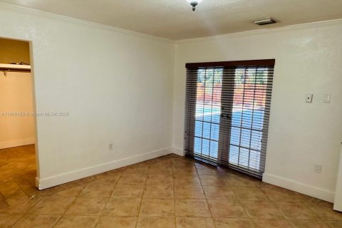 Villa ou maison à louer à Miami Gardens, Floride: 4 chambres, 139.07 m2 № 1957175 - photo 10