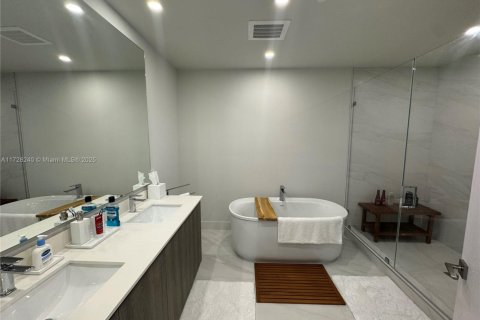 Copropriété à louer à Sunny Isles Beach, Floride: 3 chambres, 195.09 m2 № 1959773 - photo 10