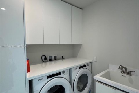 Copropriété à louer à Sunny Isles Beach, Floride: 3 chambres, 195.09 m2 № 1959773 - photo 20