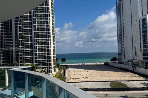 Copropriété à louer à Sunny Isles Beach, Floride: 3 chambres, 195.09 m2 № 1959773 - photo 25
