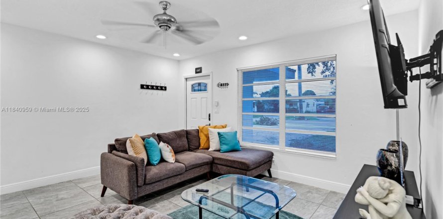 Villa ou maison à Pompano Beach, Floride 4 chambres, 200.3 m2 № 1830254