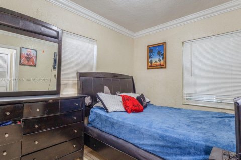 Propiedad comercial en venta en Miami, Florida № 1935202 - foto 20