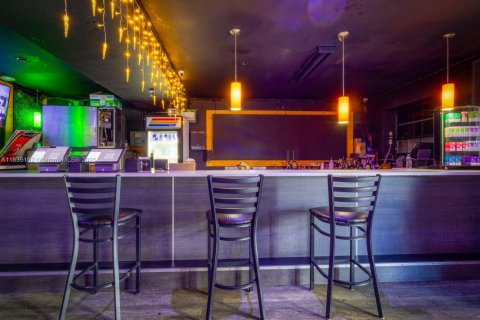 Propiedad comercial en venta en Miami, Florida № 1935202 - foto 22