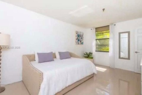 Купить кондоминиум в Майами, Флорида 2 спальни, 111.2м2, № 2033672 - фото 9