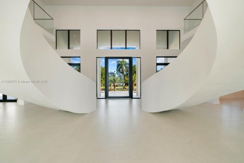 House in Marathon, Florida 9 bedrooms, 1743.13 sq.m. № 1933895 - photo 17