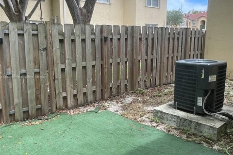 Adosado en venta en Homestead, Florida, 3 dormitorios, 128.11 m2 № 1839409 - foto 22