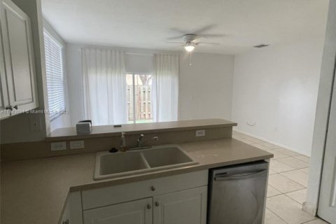 Adosado en venta en Homestead, Florida, 3 dormitorios, 128.11 m2 № 1839409 - foto 7