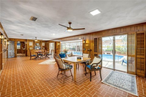 Casa en venta en Ormond Beach, Florida, 5 dormitorios, 459.68 m2 № 1619466 - foto 13