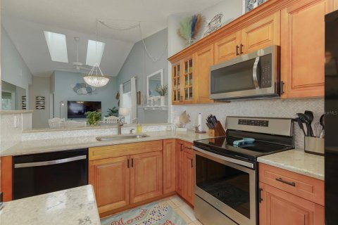 Купить таунхаус в Трежер-Айленд, Флорида 4 комнаты, 91.97м2, № 2208728 - фото 8