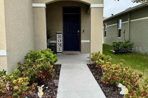House in Saint Cloud, Florida 4 bedrooms, 216 sq.m. № 1680346 - photo 4