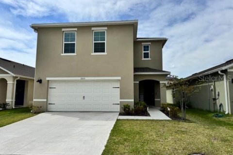 House in Saint Cloud, Florida 4 bedrooms, 216 sq.m. № 1680346 - photo 1