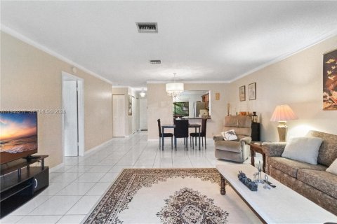 Condominio en venta en Margate, Florida, 2 dormitorios № 2001664 - foto 3