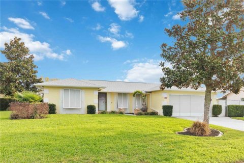 House in Titusville, Florida 3 bedrooms, 124.77 sq.m. № 1529987 - photo 3
