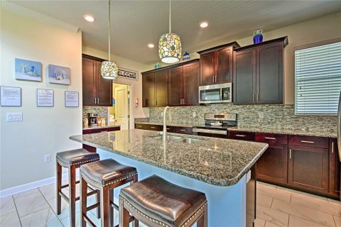 Casa en venta en Davenport, Florida, 5 dormitorios, 286.23 m2 № 1555630 - foto 5