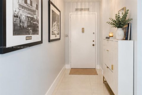 Apartamento en alquiler en Aventura, Florida, 2 dormitorios, 114.46 m2 № 2399580 - foto 19
