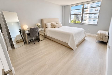 Apartamento en alquiler en Aventura, Florida, 2 dormitorios, 114.46 m2 № 2399580 - foto 10
