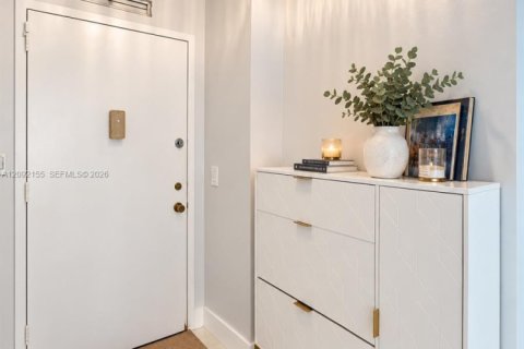 Apartamento en alquiler en Aventura, Florida, 2 dormitorios, 114.46 m2 № 2399580 - foto 18