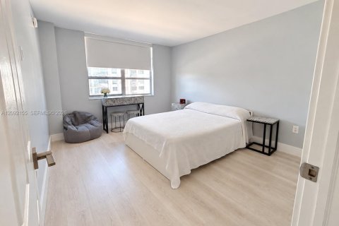 Apartamento en alquiler en Aventura, Florida, 2 dormitorios, 114.46 m2 № 2399580 - foto 16