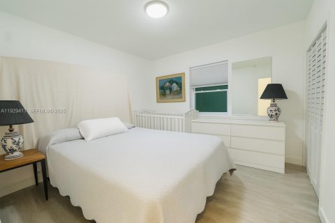 Villa ou maison à vendre à Miami, Floride: 4 chambres, 137.77 m2 № 1991737 - photo 7