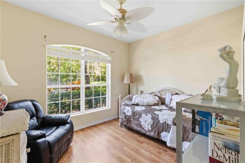 House in University Park, Florida 3 bedrooms, 173.63 sq.m. № 2200025 - photo 12