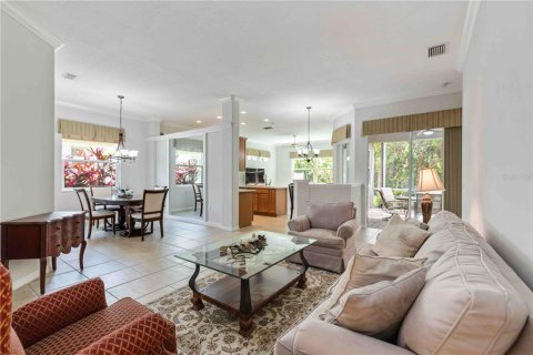 House in University Park, Florida 3 bedrooms, 173.63 sq.m. № 2200025 - photo 20