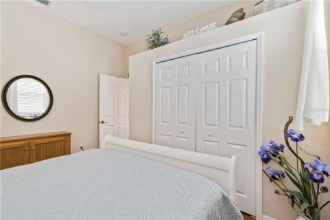 House in University Park, Florida 3 bedrooms, 173.63 sq.m. № 2200025 - photo 28