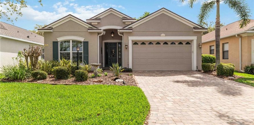 House in University Park, Florida 3 bedrooms, 173.63 sq.m. № 2200025