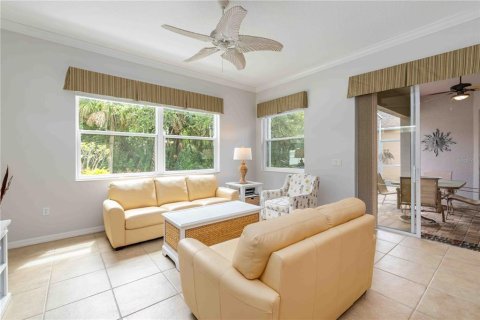 House in University Park, Florida 3 bedrooms, 173.63 sq.m. № 2200025 - photo 23