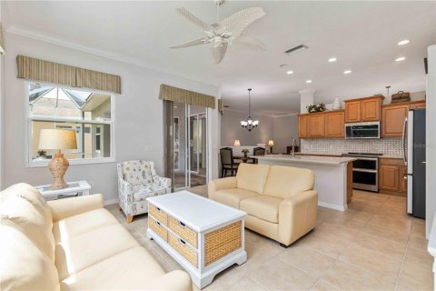 House in University Park, Florida 3 bedrooms, 173.63 sq.m. № 2200025 - photo 22