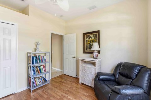 House in University Park, Florida 3 bedrooms, 173.63 sq.m. № 2200025 - photo 25